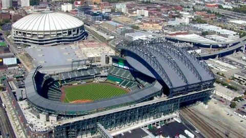 英格兰欧国联第6轮大胜冰岛，福登梅开二度并献助攻，芒特锁定胜局。