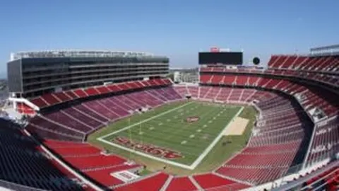 梅西：逆境铸就王者风范，辉煌数据诠释传奇！